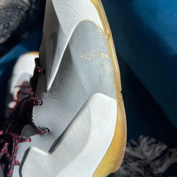 Nike Lil Penny Posite Sneakers White Gray Red 9.5 Mens - Picture 13 of 14